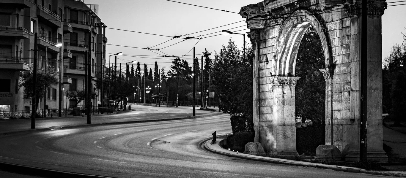 Ετοιμάζουν νέο lockdown - Α. Εξαδάκτυλος: «Θα τεθεί θέμα – Πρέπει να εμβολιαστεί το 85% του πληθυσμού αλλιώς…»!